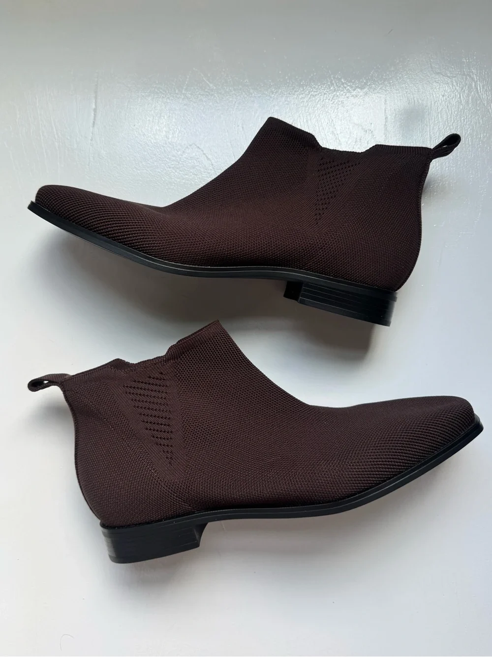 Vivaia Chelsea Boots